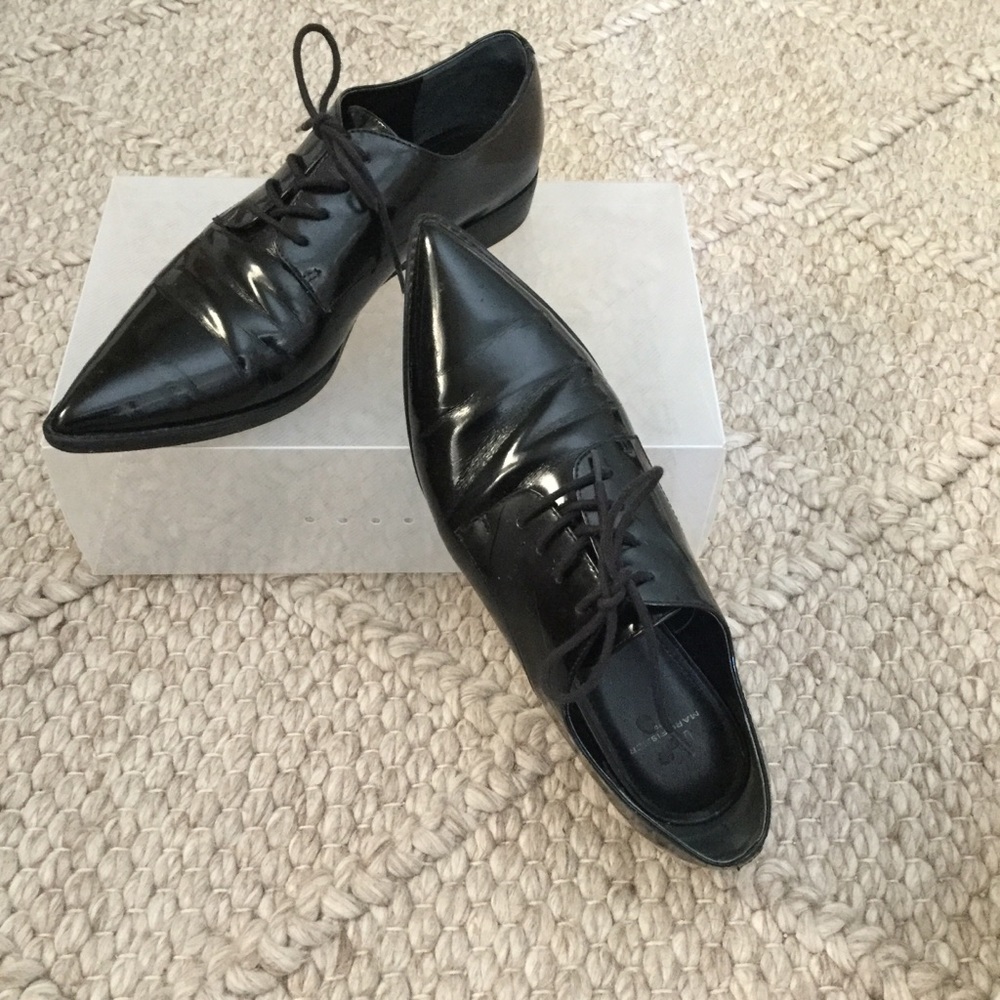 Mark Fisher pointy toe black pate t tie flats 9. Great look.